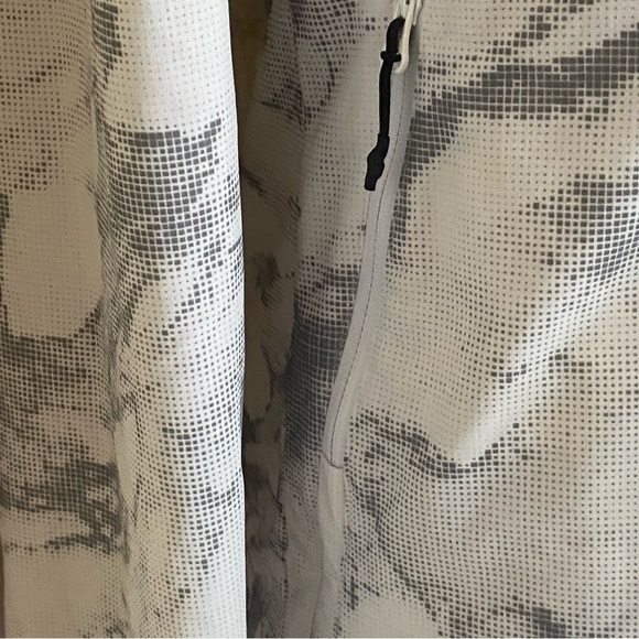 ADIDAS DIGITAL CAMO GRAY 1/4 ZIP HOODED JACKET WINDBREAKER POCKETS SIZE SMALL S - Picture 3 of 10